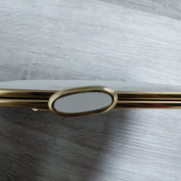 Vintage White & Gold Clutch - Picture 2 of 6